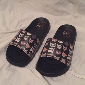 skechers cat slides